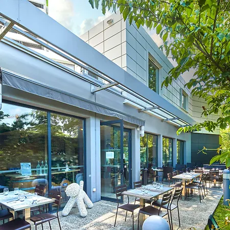 Hotel Campanile Centre - Saint Jacques 3*