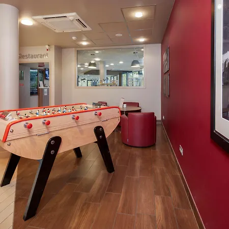 Campanile Centre - Saint Jacques Hotel 3*