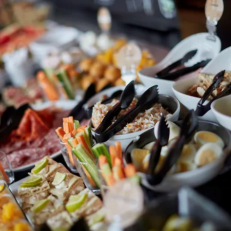 Hotel Campanile Centre - Saint Jacques 3*