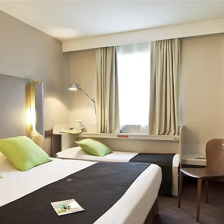Campanile Centre - Saint Jacques Hotel