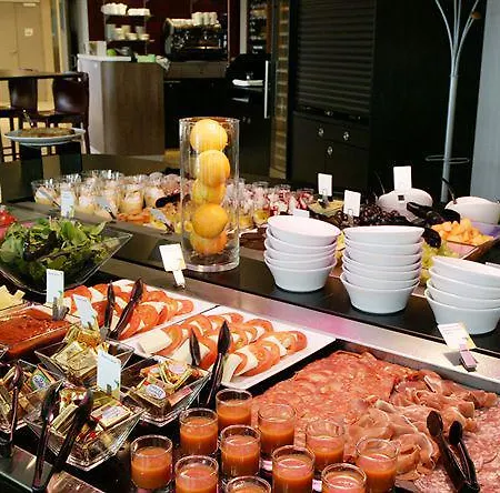 Campanile Centre - Saint Jacques Hotel 3*